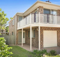 Castions - Lennox Head - Accommodation Main Beach