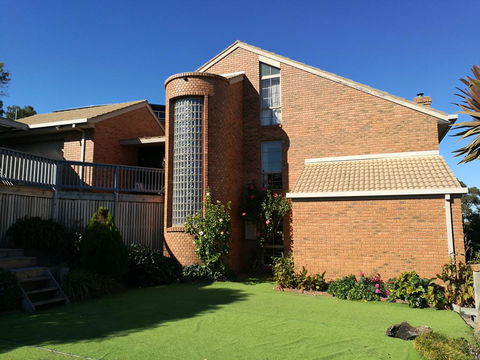 Castle Stay At Lakes Entrance - Accommodation Main Beach 0