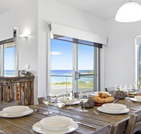 Catalina - brand new house - Accommodation Main Beach