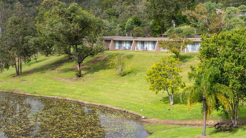 Cedar Lake Country Resort - Accommodation Main Beach 2
