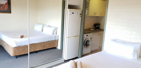 Cedarwood Apartments - Accommodation Main Beach 3