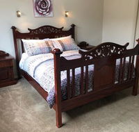 Central executive 3br townhouse 50m to dean street - Accommodation Main Beach