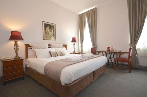 Central Springs Inn - Accommodation Main Beach 3