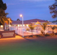 Charles Rasp Motor Inn  Cottages - Accommodation Main Beach