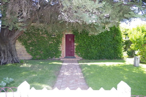 Charlottes Cottage - Accommodation Main Beach 0