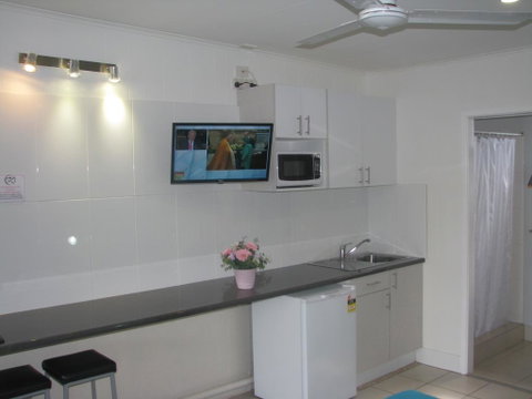 Charm City Motel - Accommodation Main Beach 2