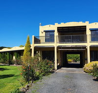 Chateau Bass - Accommodation Main Beach