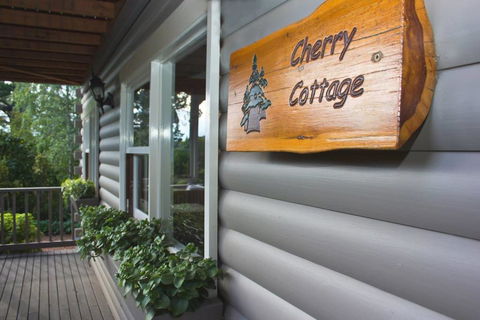 Cherry Cottage - Leura - Accommodation Main Beach 2