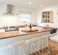 Cirillo Guest House - Accommodation Main Beach