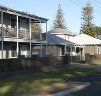 Clearwater Motel Apartments - Accommodation Main Beach