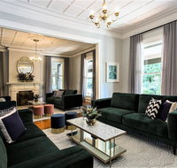 Closeburn House - Accommodation Main Beach