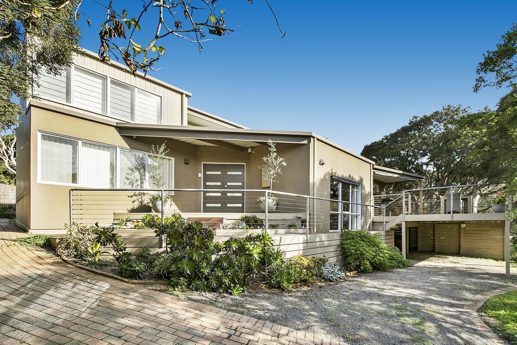  Accommodation Main Beach