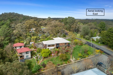 Cloverhill Hepburn Springs - Accommodation Main Beach 1