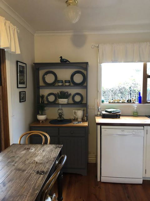 Coach House - Accommodation Main Beach 1