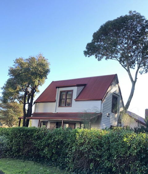 Coach House - Accommodation Main Beach 3