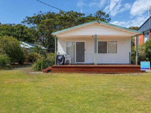 Coastal Cottage - Accommodation Main Beach 0
