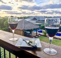 Coastal Paradise Holiday Home Swimming Pool  WiFi - Accommodation Main Beach