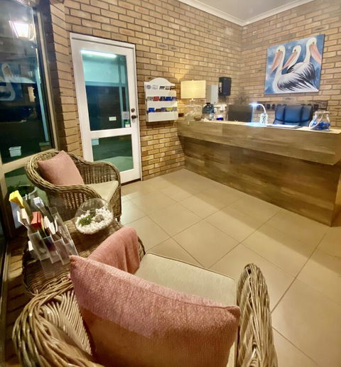 Coastal Waters Motor Inn - Accommodation Main Beach 3