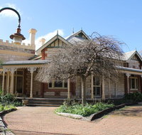 Cockburn House - Accommodation Main Beach