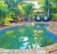 Coconut Grove Holiday Apartments - Accommodation Main Beach