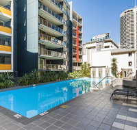 Code Apartment - Accommodation Main Beach