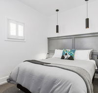 Colonial Hampdens - Accommodation Main Beach