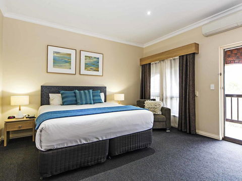 Comfort Inn & Suites Sombrero - Accommodation Main Beach 0