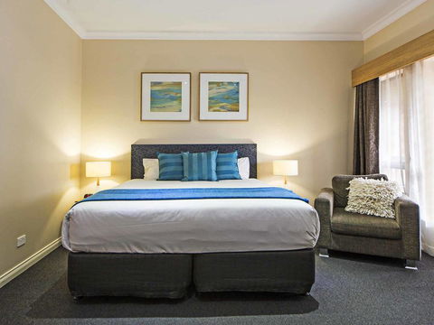 Comfort Inn & Suites Sombrero - Accommodation Main Beach 1
