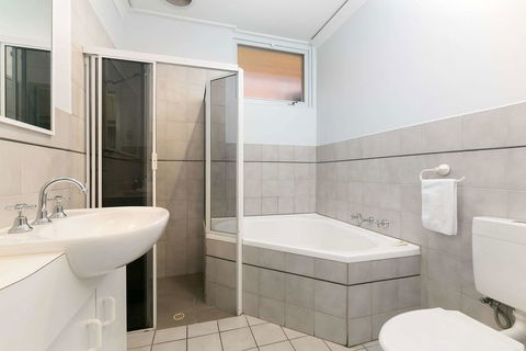Comfort Inn Anzac Highway - Accommodation Main Beach 2