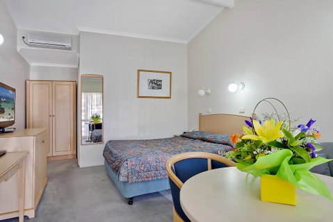 Comfort Inn Blue Lagoon - Accommodation Main Beach 2