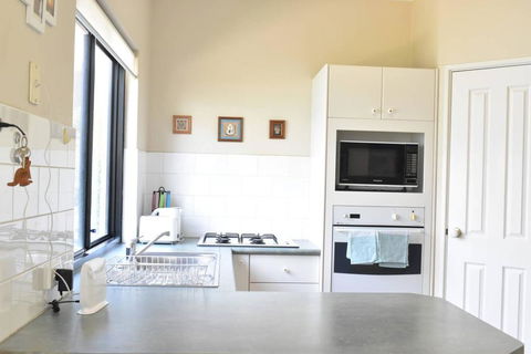 Comfortable 2 Bedroom Unit With Garden - Accommodation Main Beach 1