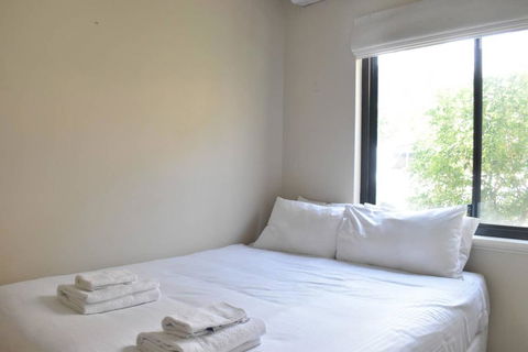 Comfortable 2 Bedroom Unit With Garden - Accommodation Main Beach 3