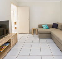 Comfy and Cosy ground floor unit - Accommodation Main Beach