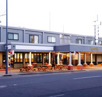 Commodore Motor Inn - Accommodation Main Beach