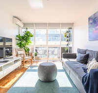 COMO A South Yarra Delight Car Park and King Bed - Accommodation Main Beach