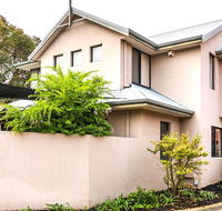 Coode Street Townhouse - Accommodation Main Beach