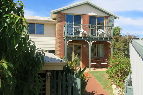 Coogee WA Accomodation - Accommodation Main Beach 0