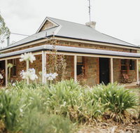 Cooke Cottage - Accommodation Main Beach