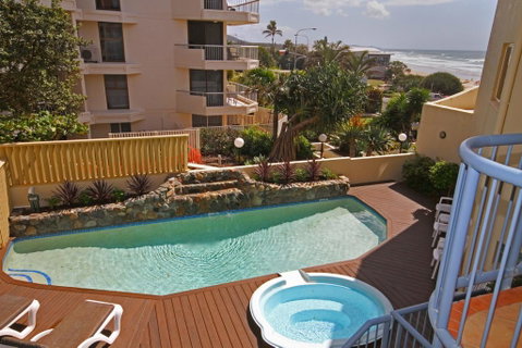 Coolum Baywatch Luxury Style Penthouse, Linen Included, WIFI, 500 Bond - Accommodation Main Beach 3