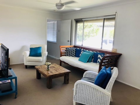 Coolum Classic Beach Shack - Pet Friendly - Accommodation Main Beach 3