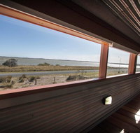 Coorong Aurora - breathtaking waterfront escape - Accommodation Main Beach