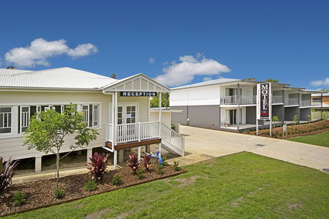 Cooroy Luxury Motel Apartments - Accommodation Main Beach 1