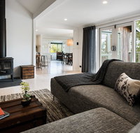 Cornish Hill House - Accommodation Main Beach