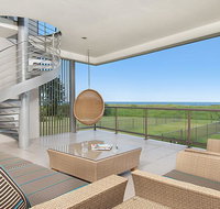 Costa del Sol - WiFi and Austar - Accommodation Main Beach