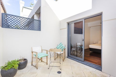 Cottesloe Aqua Retreat - Executive Escapes - Accommodation Main Beach 2