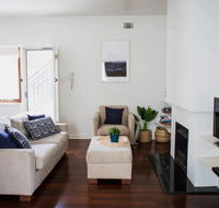 Cottesloe Beach Villa With Large Courtyard Sleeps 4 - Accommodation Main Beach