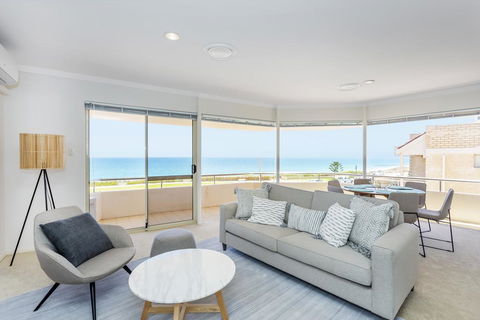 Cottesloe Ocean View House - Accommodation Main Beach 1
