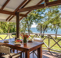 Cottonwood - Private Beachfront - Accommodation Main Beach