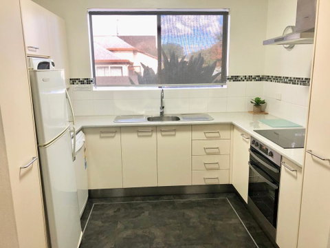 Country Apartments - Accommodation Main Beach 3