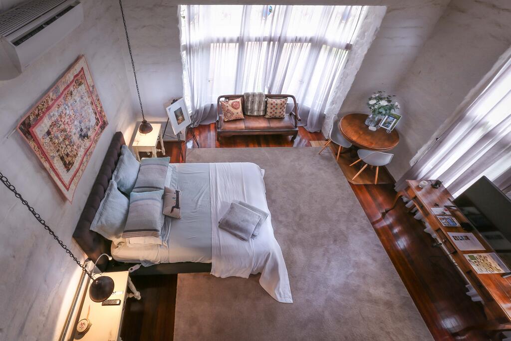  Accommodation Main Beach